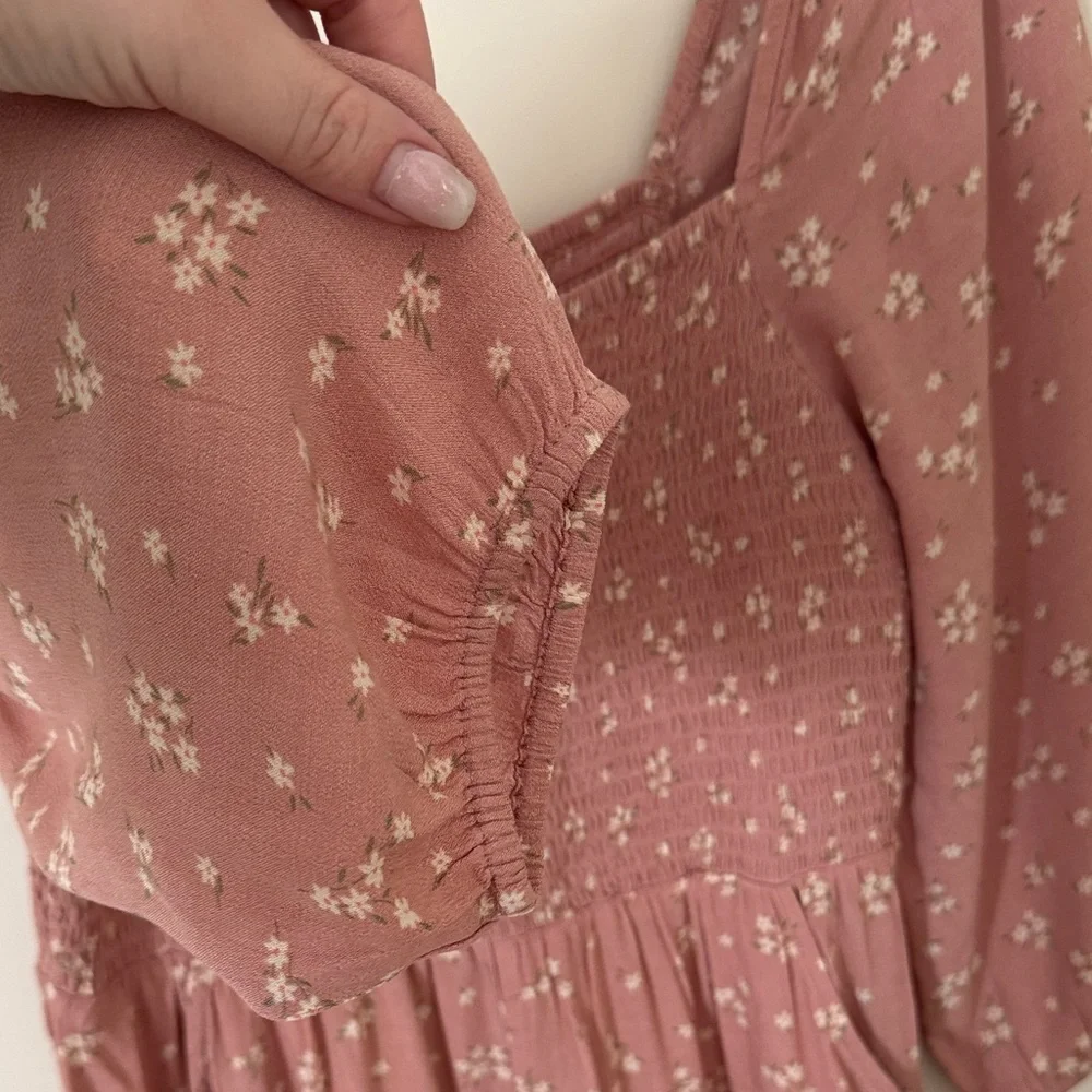 64. | American Eagle | Pink Floral Smocked Romper - Picture 5 of 6